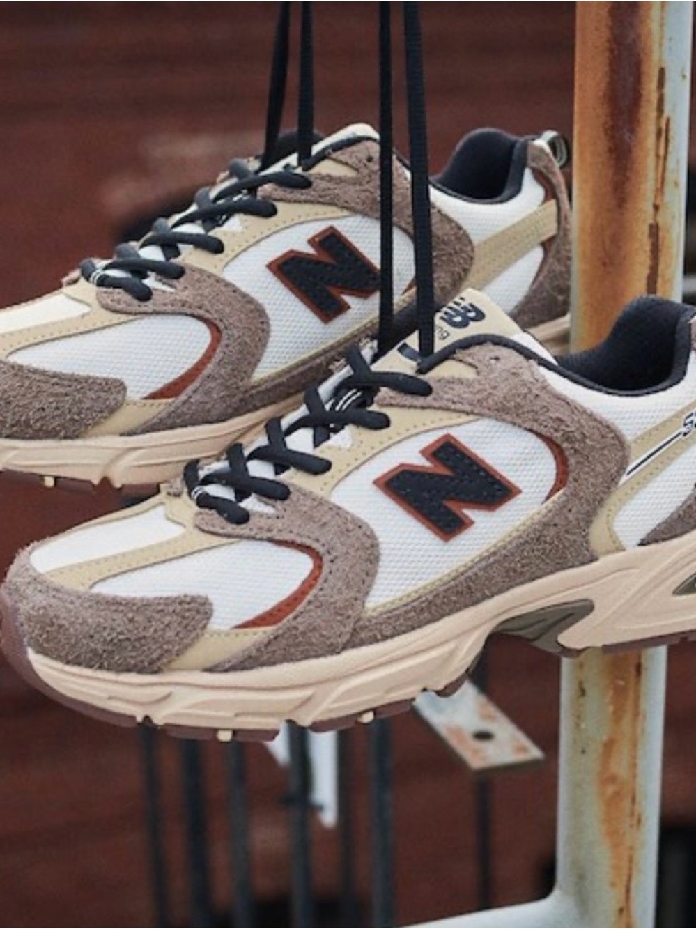 New Balance 530 Athletic Shoe - Dark Mushroom / Incense / Linen
